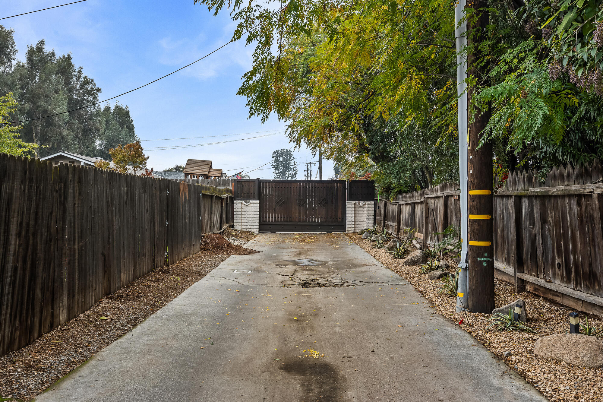 547 W Gettysburg Ave, Fresno, CA 93705