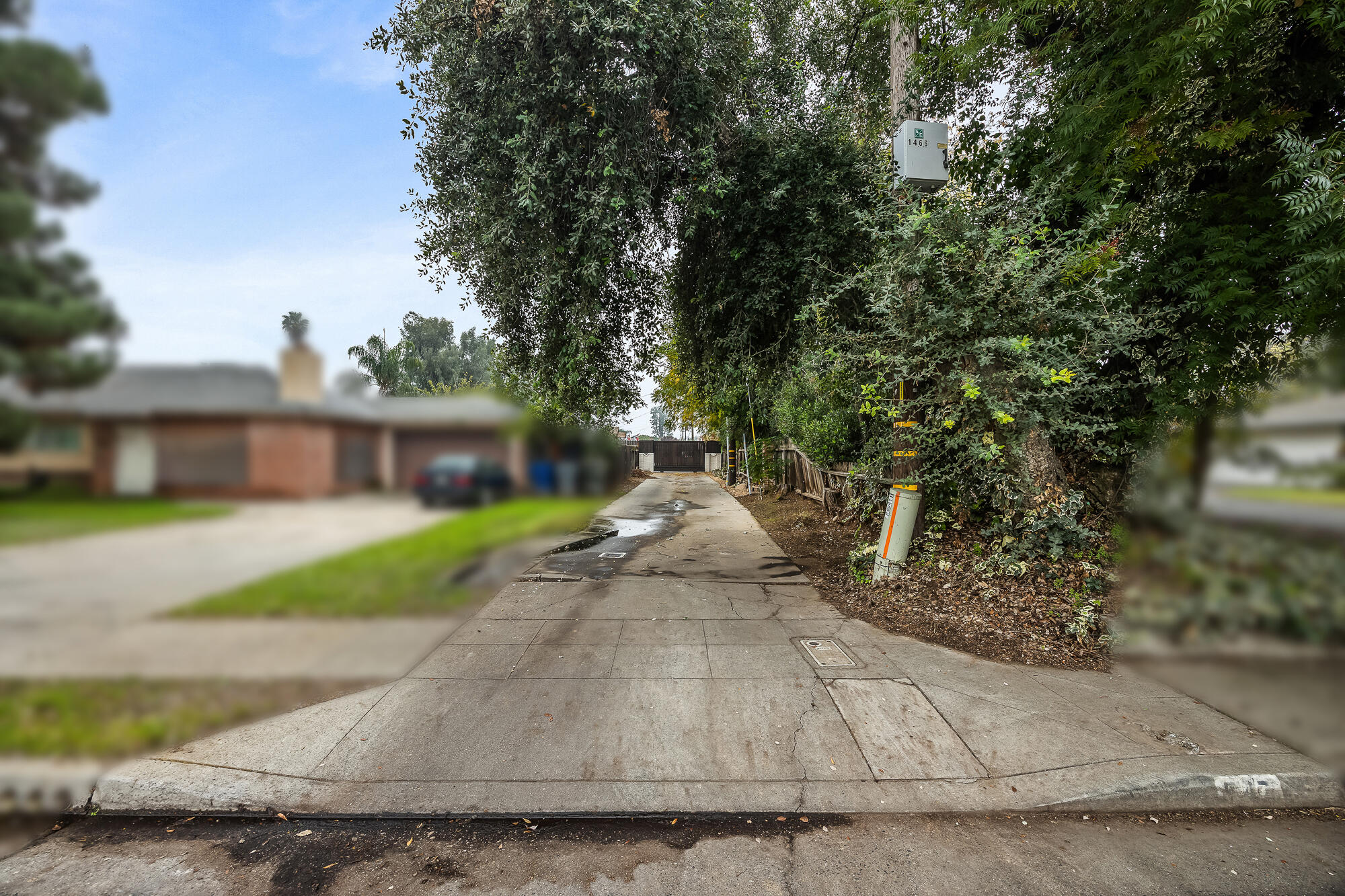 547 W Gettysburg Ave, Fresno, CA 93705