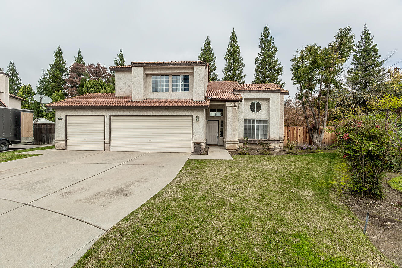 9659 N Shenandoah Ln, Fresno, CA 93720