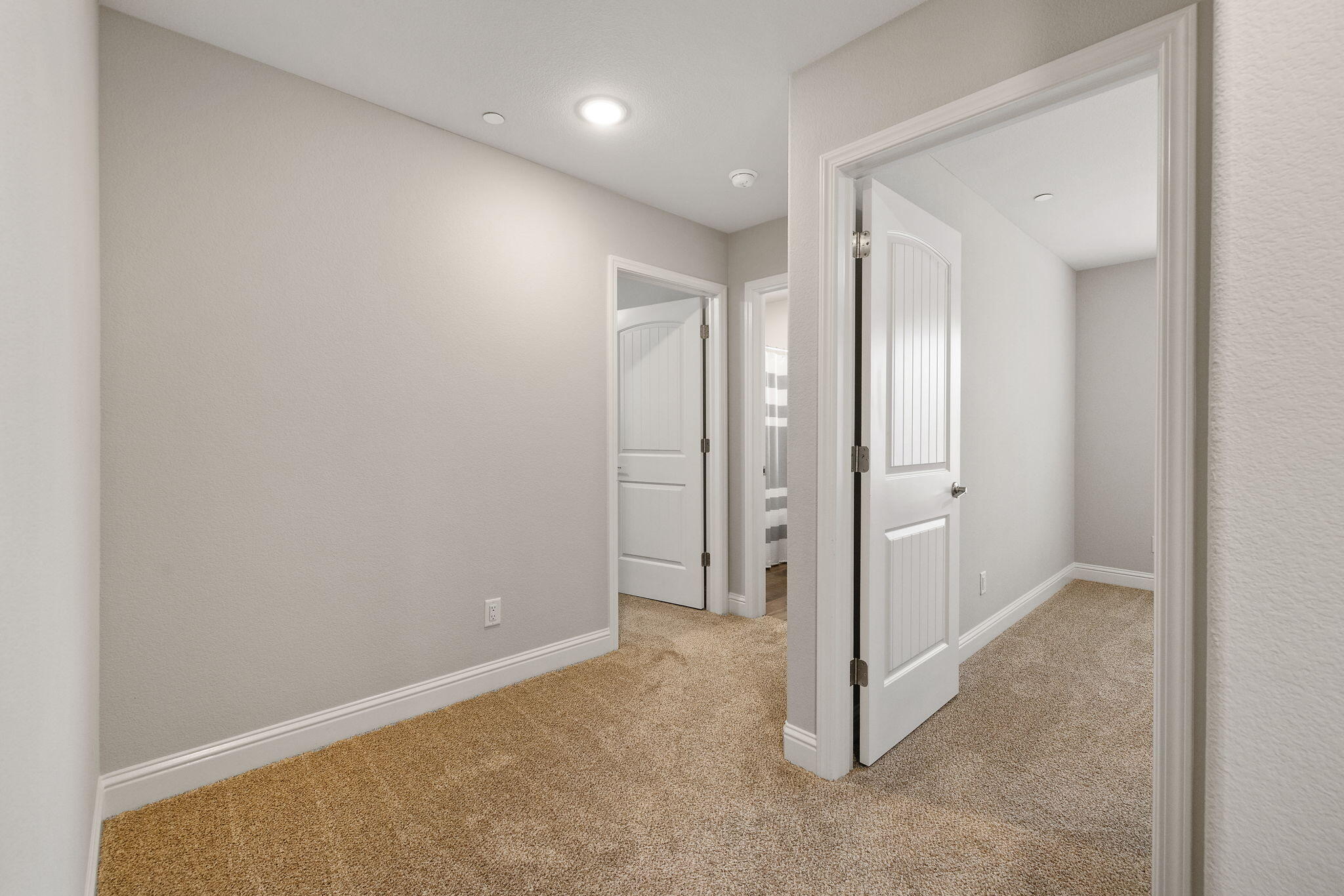 6212 E Bibi Dr, Fresno, CA 93727