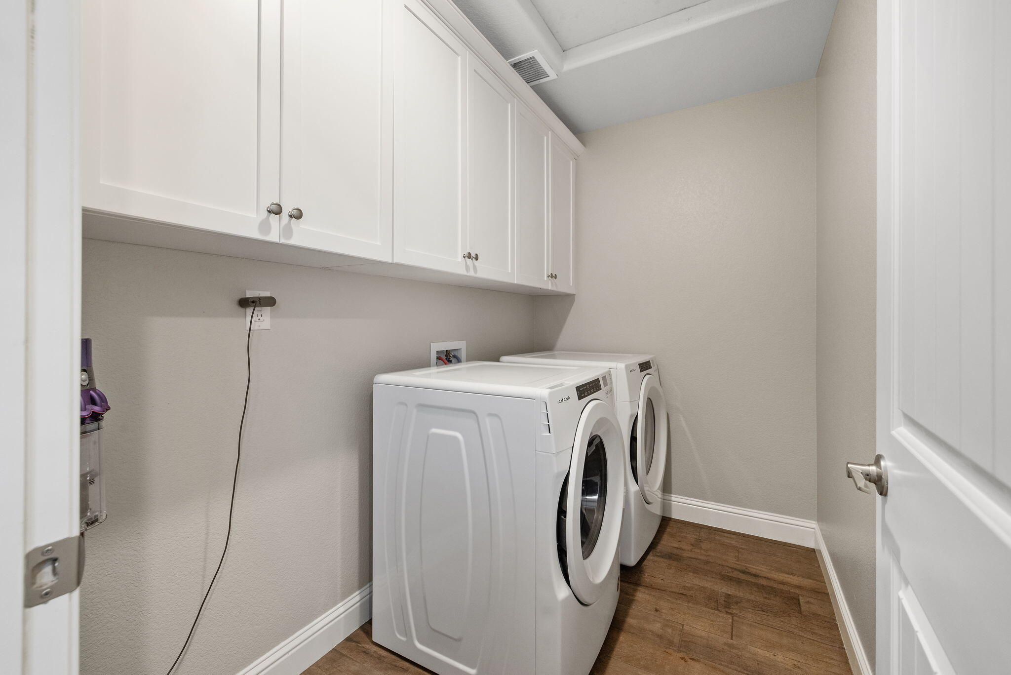 6212 E Bibi Dr, Fresno, CA 93727