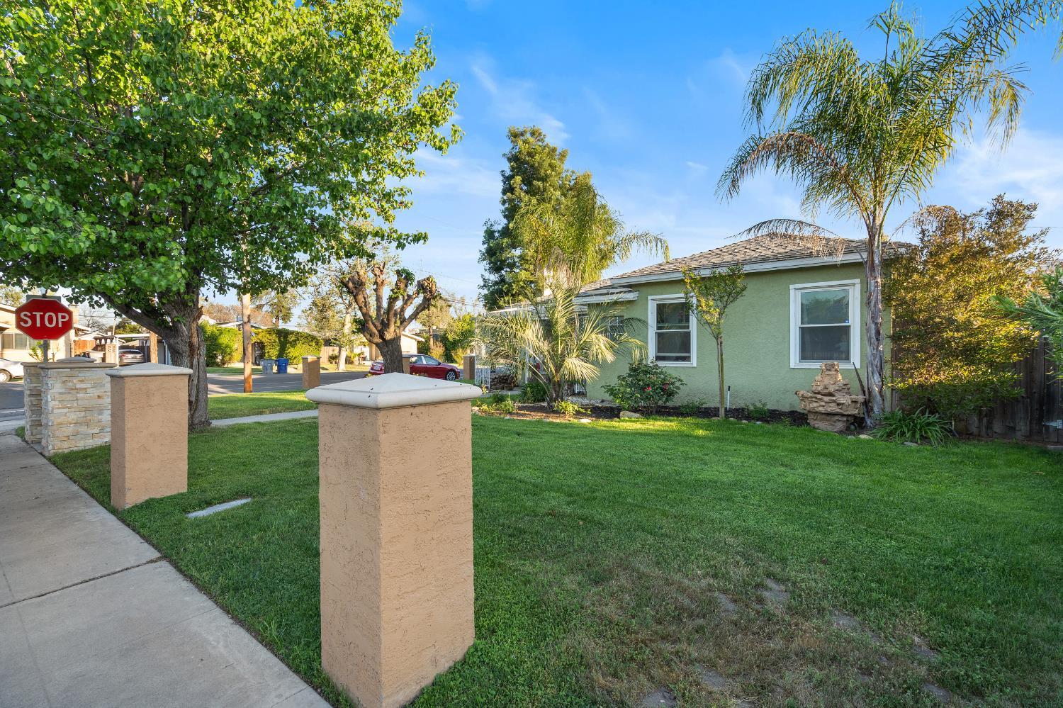 505 W Lamona Ave, Fresno, CA 93728