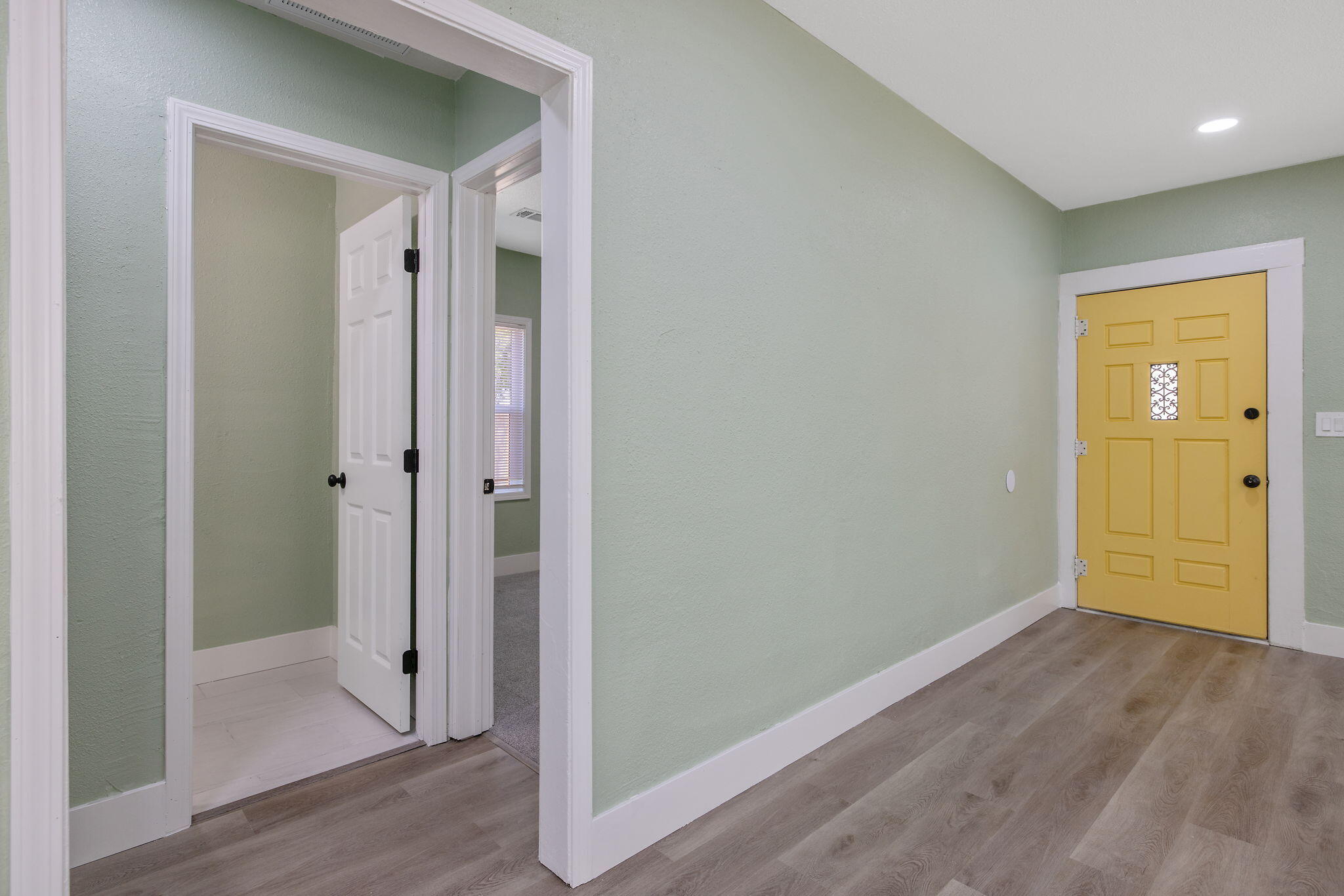 1247 N Ferger Ave, Fresno, CA 93728