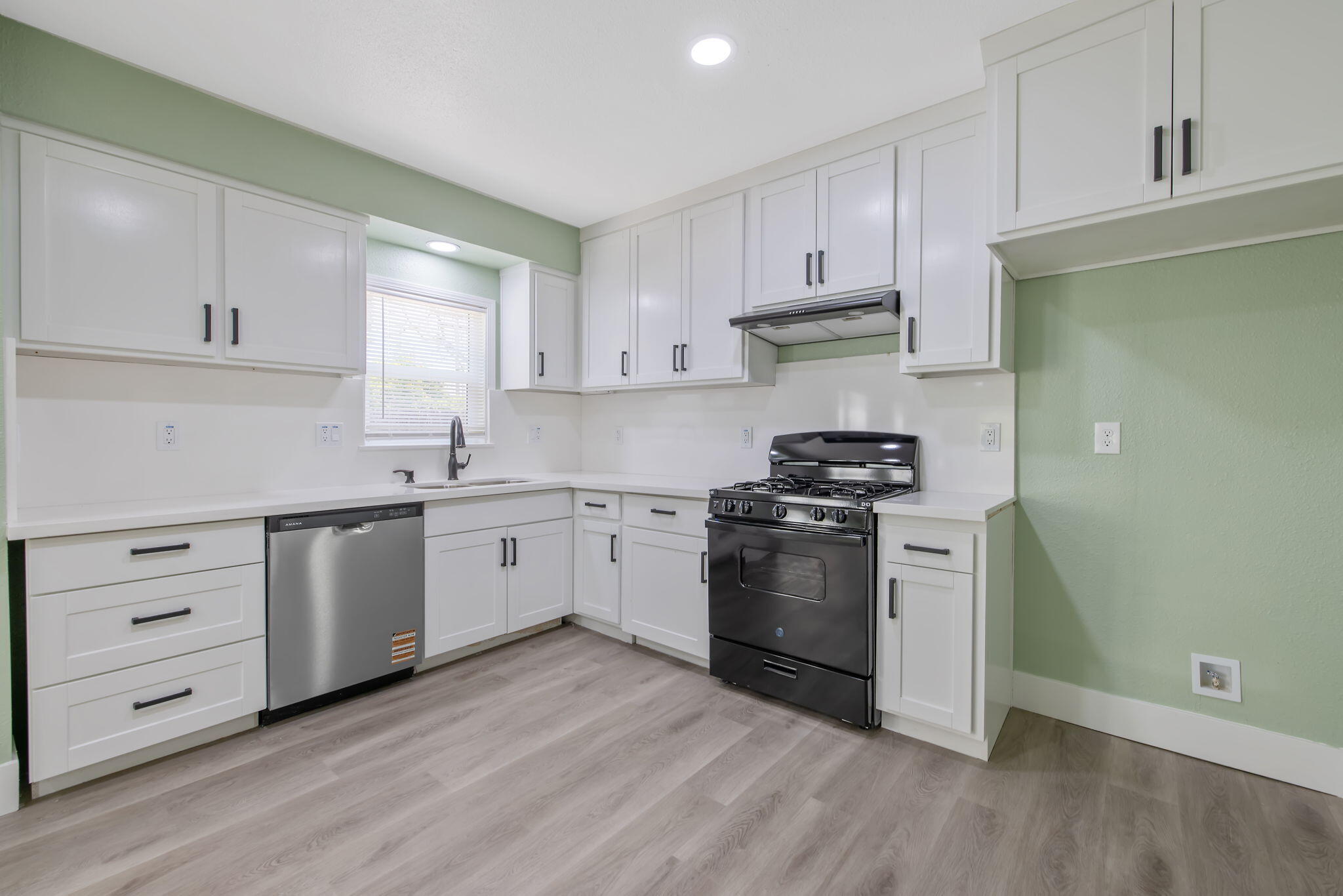 1247 N Ferger Ave, Fresno, CA 93728