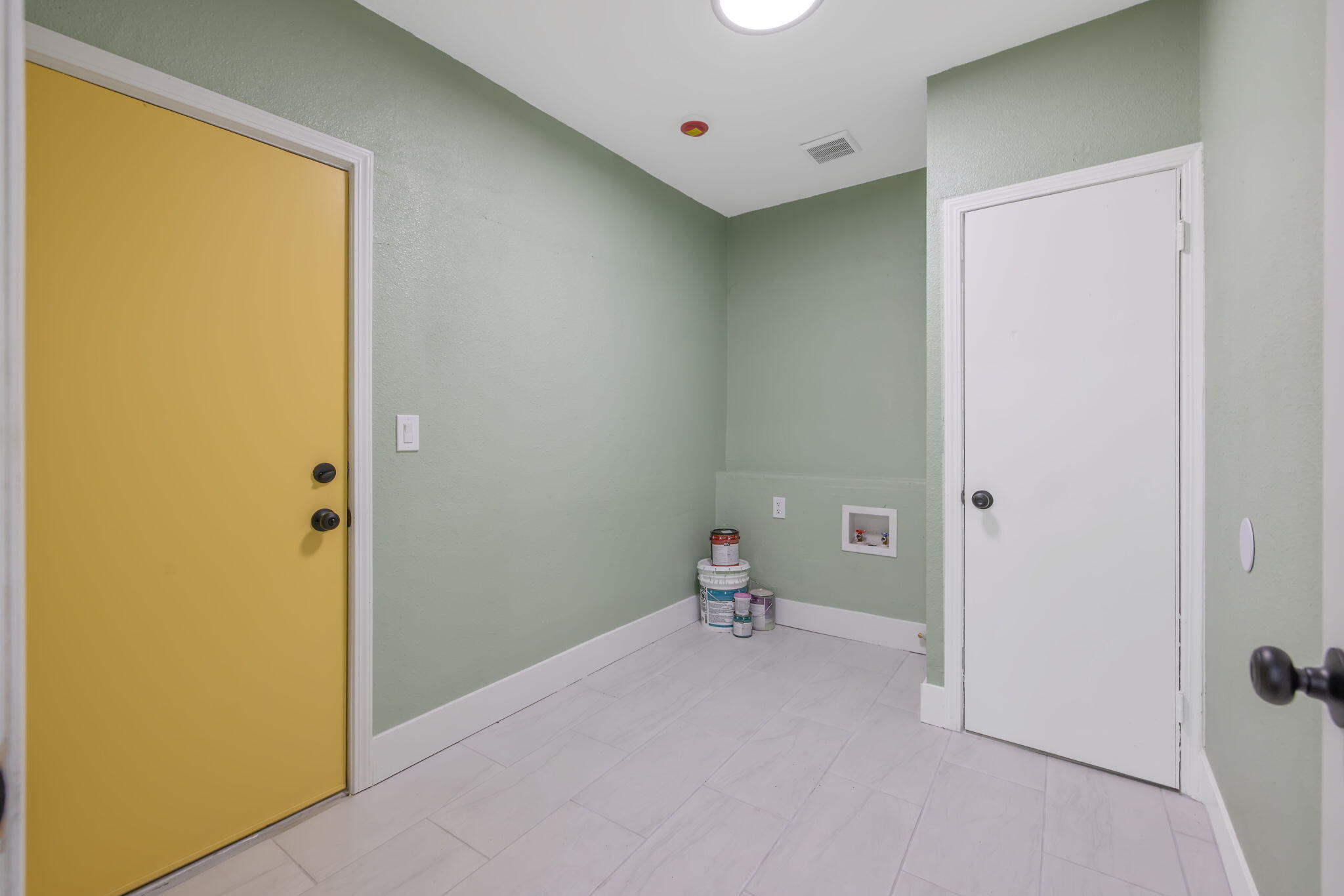 1247 N Ferger Ave, Fresno, CA 93728