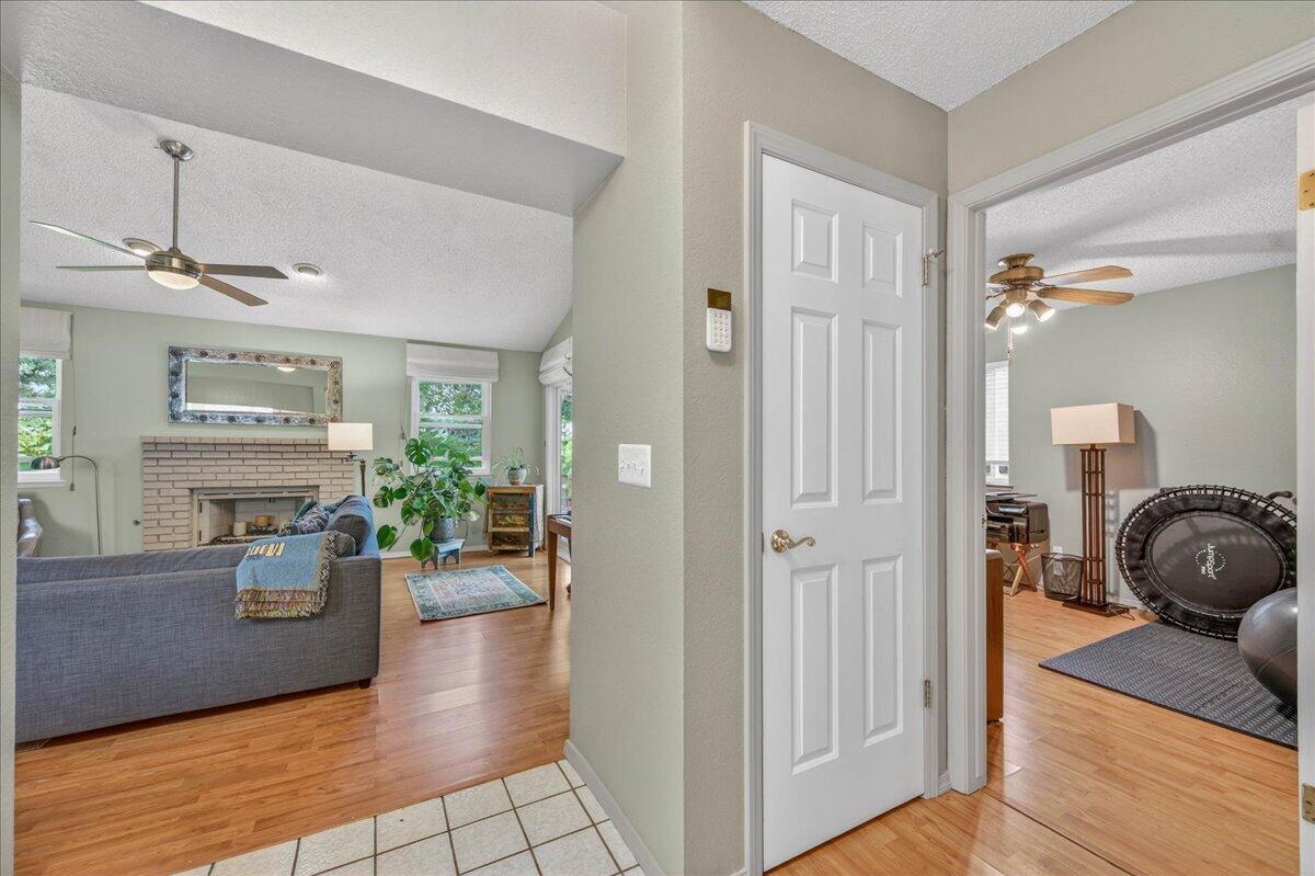 10771 N Windham Bay Cir, Fresno, CA 93730