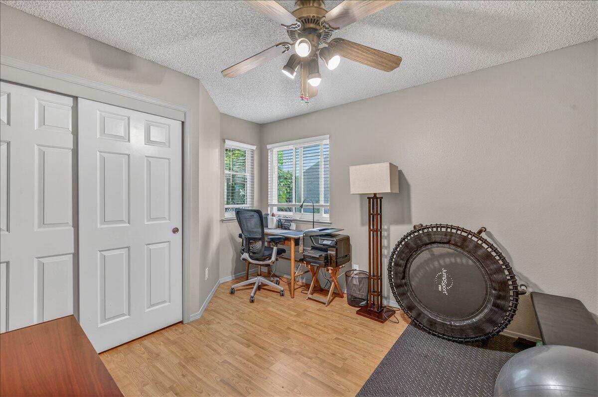 10771 N Windham Bay Cir, Fresno, CA 93730